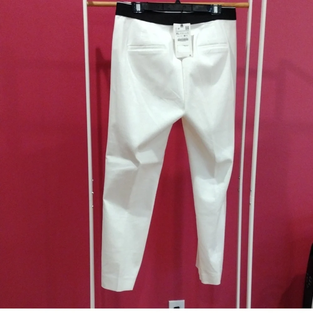 Zara white jogger waist pants with black elastic band - Picture 10 of 16